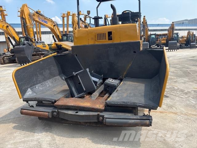 XCMG RP452L معدات السفلتة