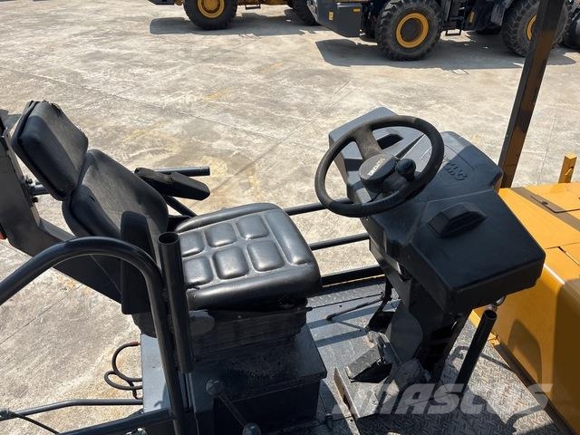 XCMG RP452L معدات السفلتة