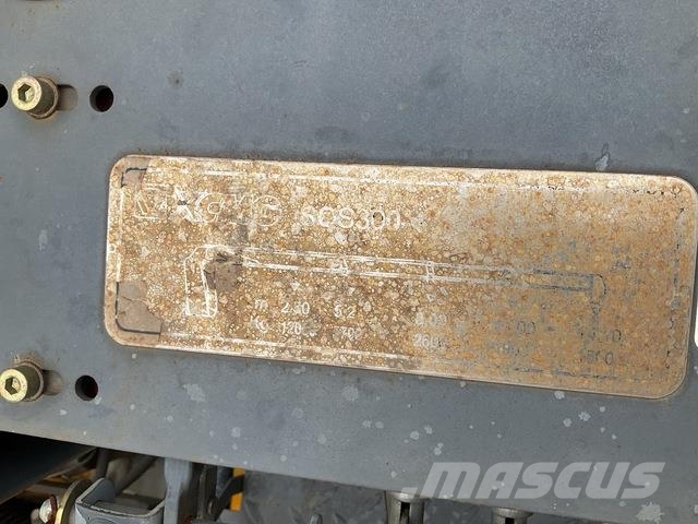 XCMG SQS300-4 Otros