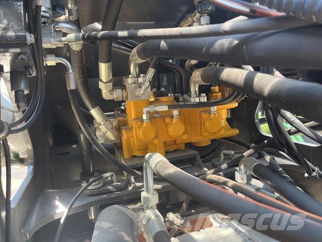 XCMG XC968EV Kolesni nakladalci