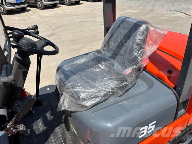 XCMG XCB-D35 شاحنات ذات رافعات شوكية - أخرى