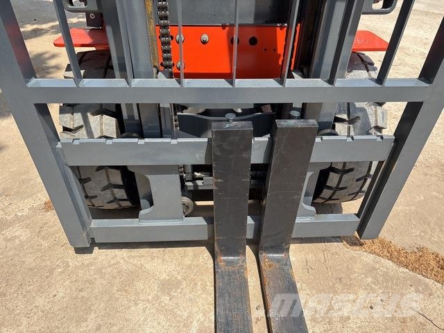 XCMG XCB-D35 شاحنات ذات رافعات شوكية - أخرى