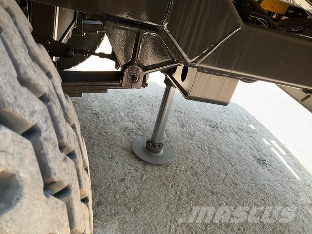 XCMG XCT12L5 Tracked cranes