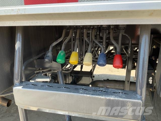 XCMG XCT12L5 Tracked cranes