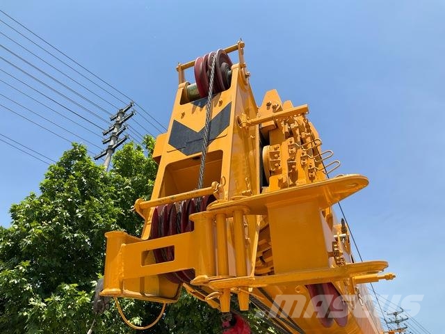 XCMG XCT12L5 Tracked cranes