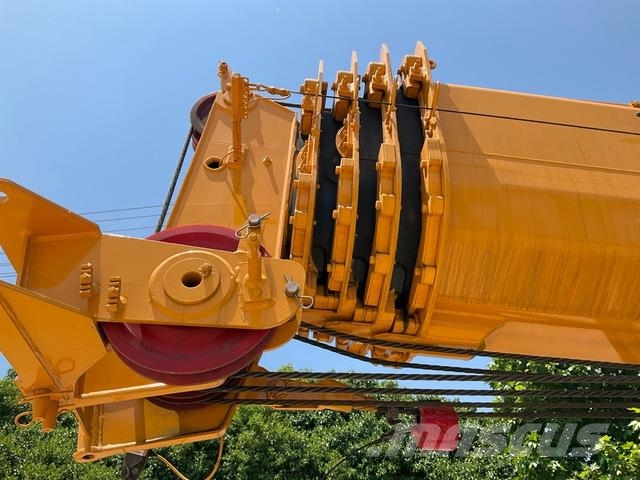 XCMG XCT12L5 Tracked cranes