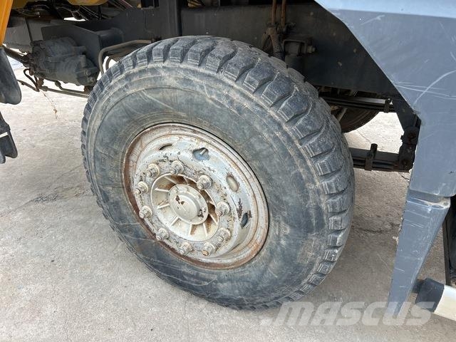 XCMG XCT25L5 Γερανοί με ερπύστριες