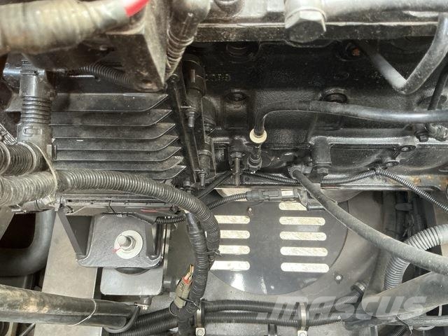 XCMG XE270DK Pásová rýpadla