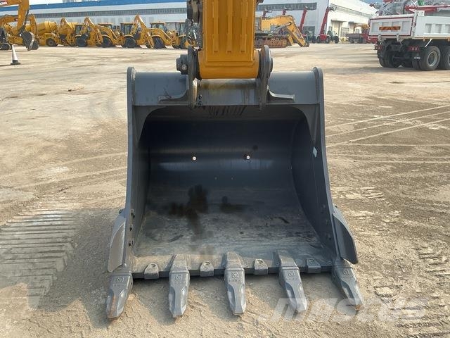 XCMG XE270DK Pásová rýpadla