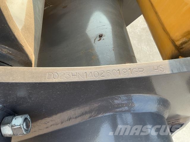 XCMG XE270DK Pásová rýpadla