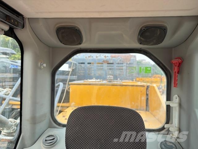 XCMG XE690DK Rupsgraafmachines
