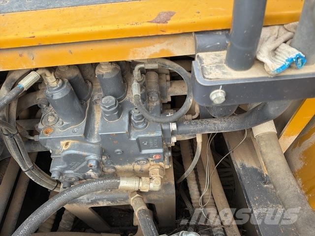 XCMG XE690DK Rupsgraafmachines