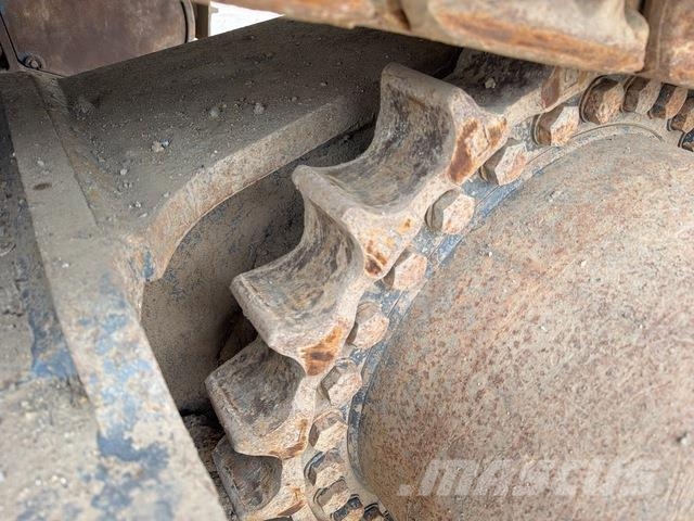 XCMG XE690DK Rupsgraafmachines