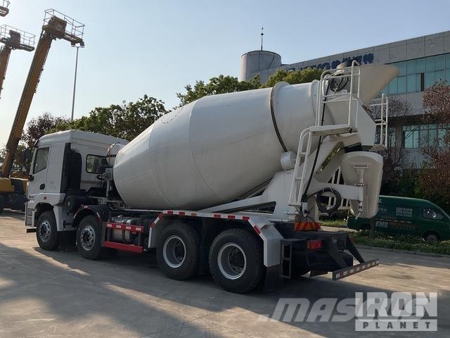 XCMG XGA3310D6NEX Otros camiones
