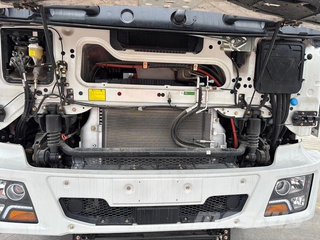 XCMG XGA3315D5WE Tipper trucks