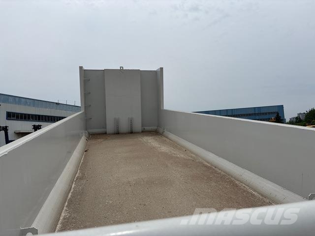XCMG XGA3315D5WE Tipper trucks