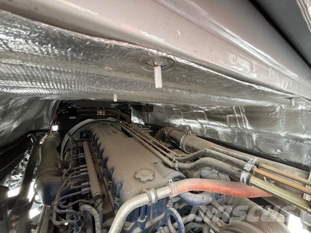XCMG XGA3315D5WE Tipper trucks