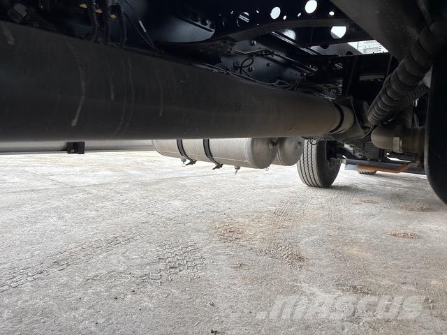 XCMG XGA3315D5WE Tipper trucks