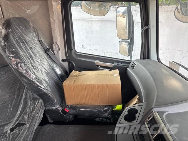 XCMG XGA3315D5WE Tipper trucks