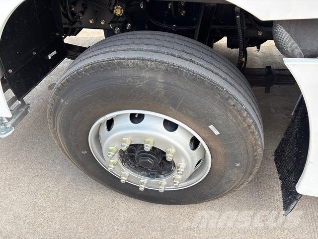 XCMG XGA3315D5WE Tipper trucks