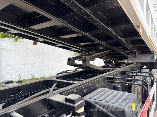 XCMG XGA3315D5WE Tipper trucks