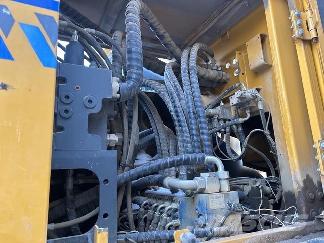 XCMG XR240ES クローラドリル