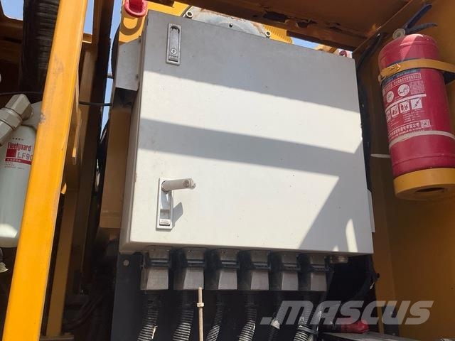 XCMG XR240ES クローラドリル