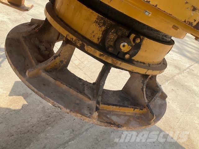 XCMG XR240ES クローラドリル