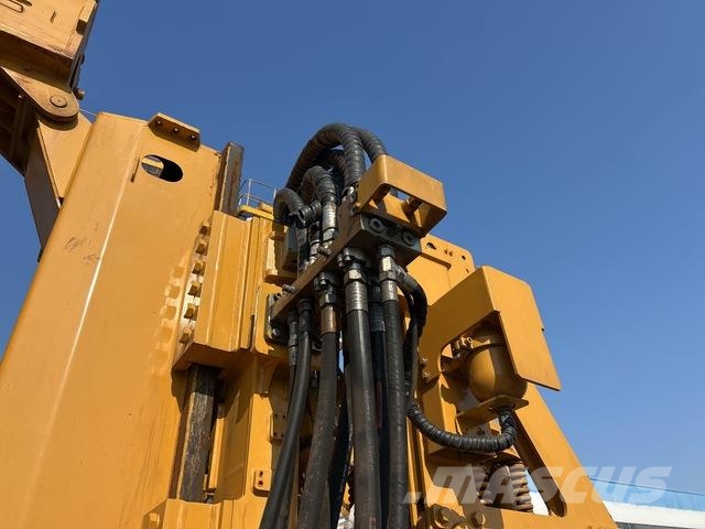 XCMG XR280D クローラドリル