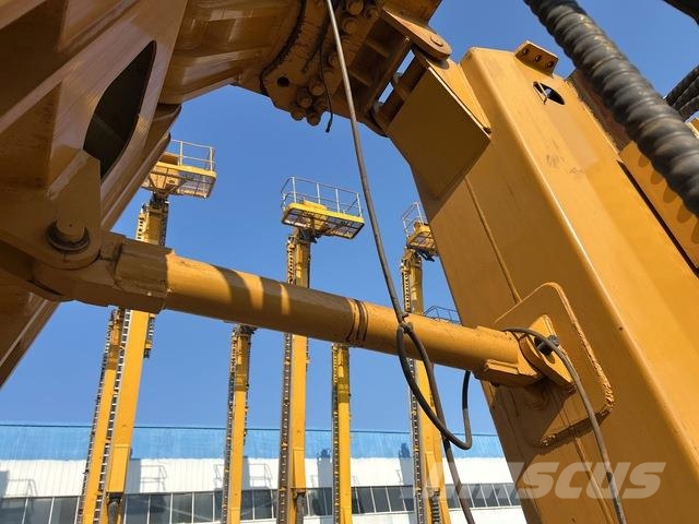 XCMG XR280D クローラドリル