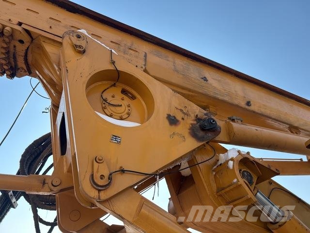 XCMG XR280D クローラドリル