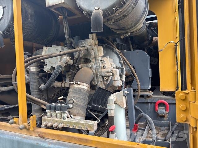 XCMG XR400D クローラドリル