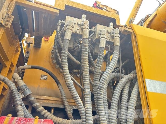 XCMG XR400D クローラドリル