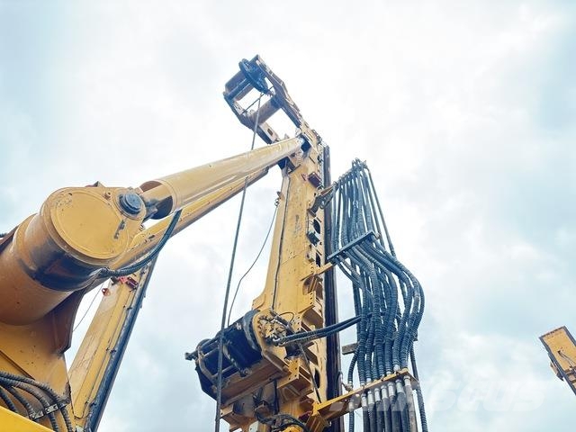 XCMG XR400D クローラドリル
