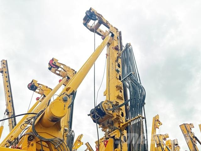 XCMG XR400D クローラドリル