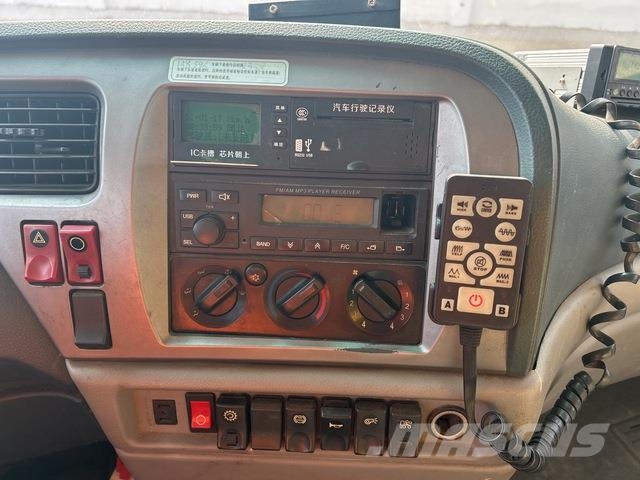 XCMG XZJ5180TSLD5 Lakaisuautot