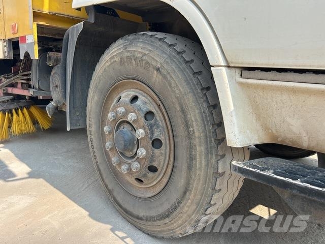 XCMG XZJ5180TSLD5 Lakaisuautot