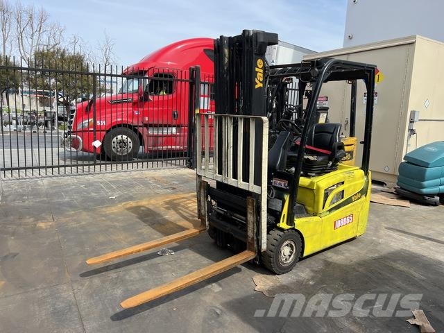 Yale ERP035VT شاحنات ذات رافعات شوكية تعمل بالكهرباء