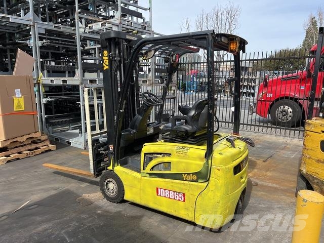 Yale ERP035VT شاحنات ذات رافعات شوكية تعمل بالكهرباء