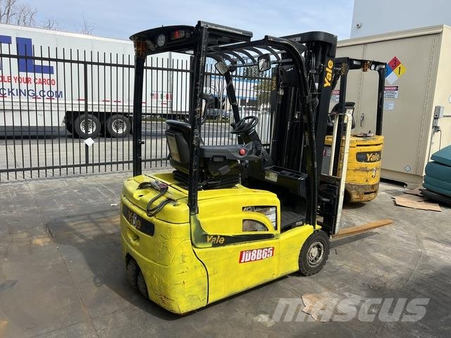 Yale ERP035VT شاحنات ذات رافعات شوكية تعمل بالكهرباء