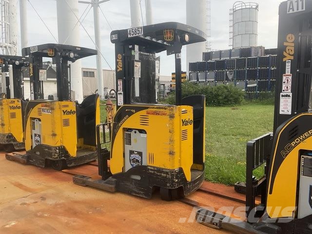 Yale NR035 شاحنات ذات رافعات شوكية تعمل بالكهرباء