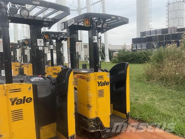 Yale NR035 شاحنات ذات رافعات شوكية تعمل بالكهرباء