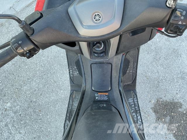 Yamaha NMax Todoterrenos