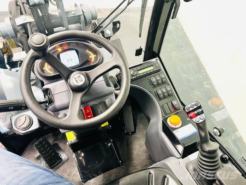 GiANT G2700 HD+ Kolesni nakladalci