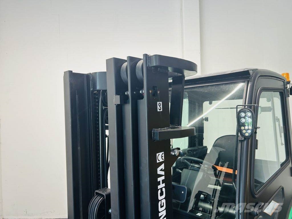 Hangcha CPD45-XCY2-SI Electric forklifts