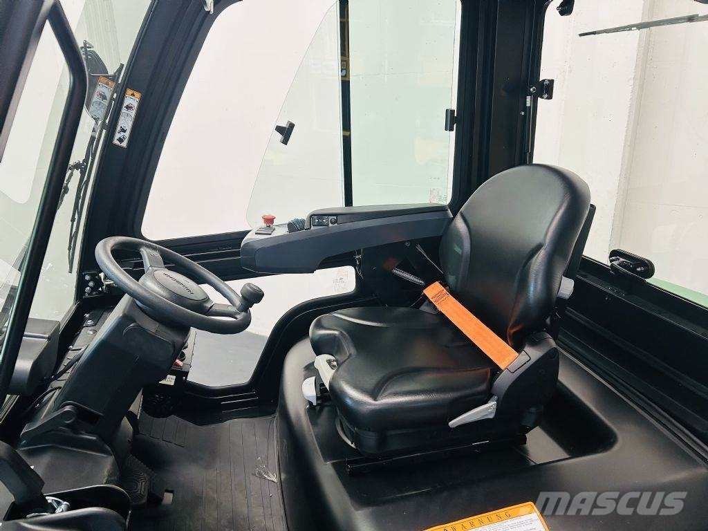 Hangcha CPD45-XCY2-SI Electric forklifts