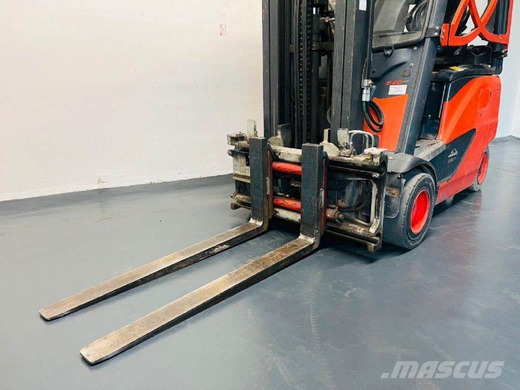 Linde E20PH-02 电动叉车