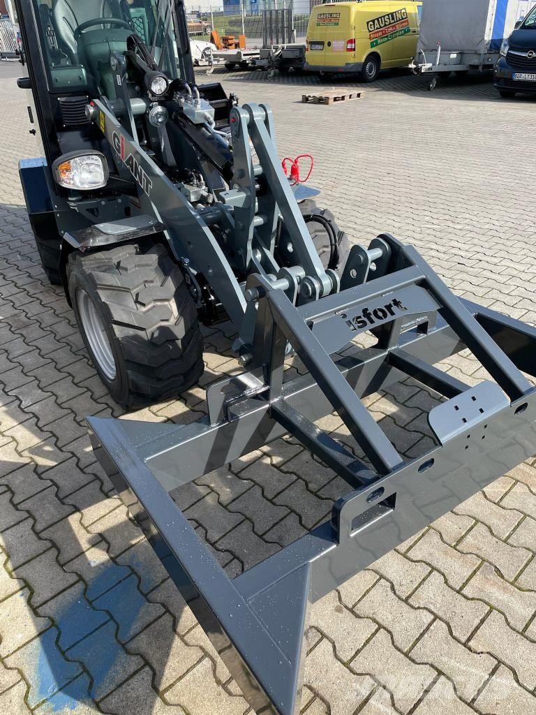 *Sonstige Bodenplaner Transporthilfe Radlader 建筑机械-其他