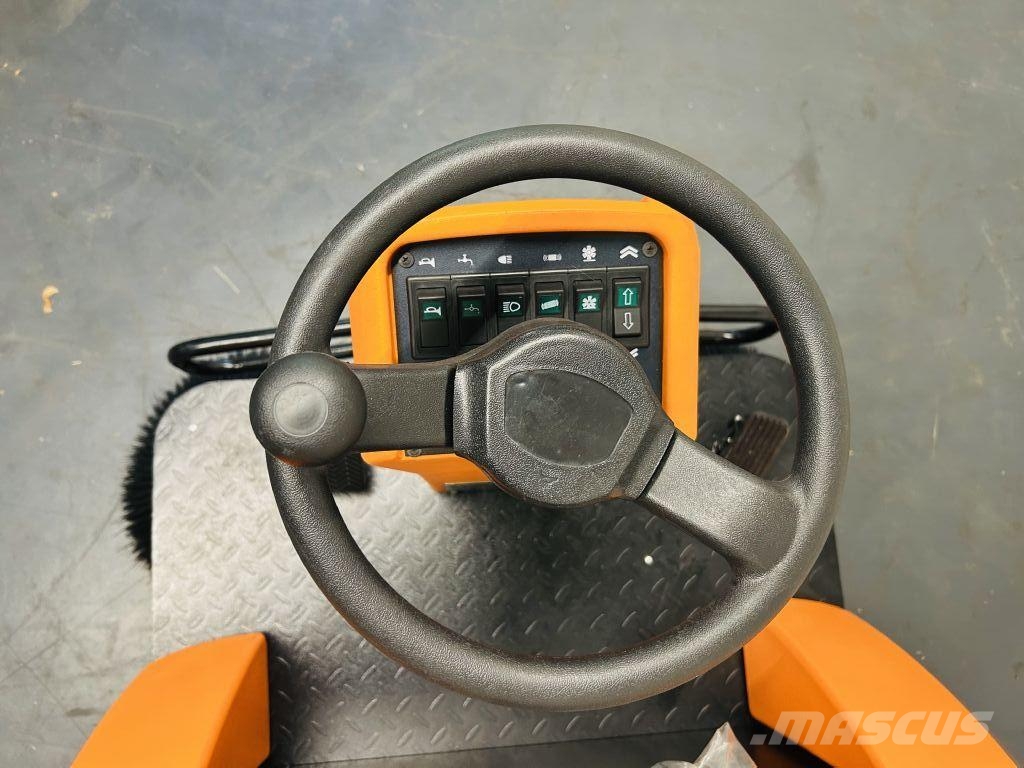 *Sonstige KM120-PRO Lakaisukoneet