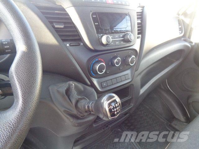 Iveco DAILY 35C14H Camiones de cama baja